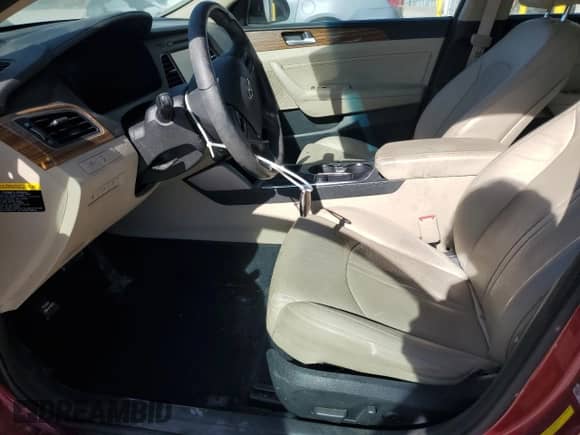 2015 Hyundai Sonata Sport с VIN 5NPE34AF0FH046317, выставлен на аукционе Copart как лот 87432645 с пробегом 125 202 миль миль и Списание • Salvage title. История ставок и продаж доступна на DreamBid. Изображение 7.