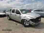 2014 Ram 1500 Tradesman z VIN 1C6RR6KG7ES233922, wystawiony jako Copart lot #59740905 z przebiegiem 114 777 mil mil oraz Szkoda całkowita • Salvage title. Historia ofert i sprzedaży dostępna na DreamBid. Obrazek 4.
