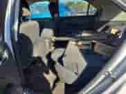 2013 Chevrolet Equinox LT z VIN 2GNFLNEK8D6380556, wystawiony jako Copart lot #82192515 z przebiegiem 159 258 mil mil oraz Czysty tytuł • Clean title. Historia ofert i sprzedaży dostępna na DreamBid. Obrazek 10.