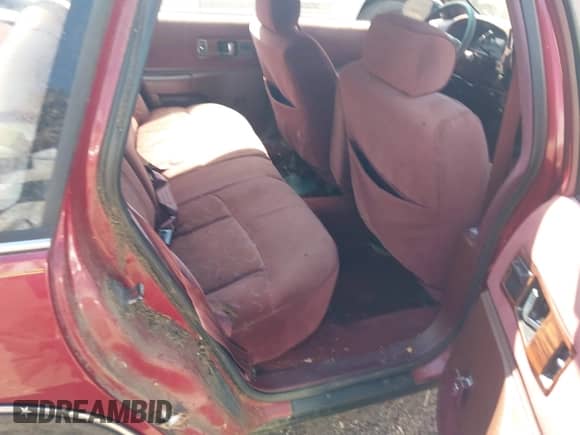 1995 Chevrolet Caprice с VIN 1G1BL52W8SR189261, выставлен на аукционе IAAI как лот 42652310 с пробегом Не указан миль и . История ставок и продаж доступна на DreamBid. Изображение 8.