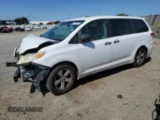 2014 Toyota Sienna L with VIN 5TDZK3DC4ES476425, listed as a Copart auction lot 81797975 with Not provided miles and Salvage title. Bid and sale history available at DreamBid. Image 1.