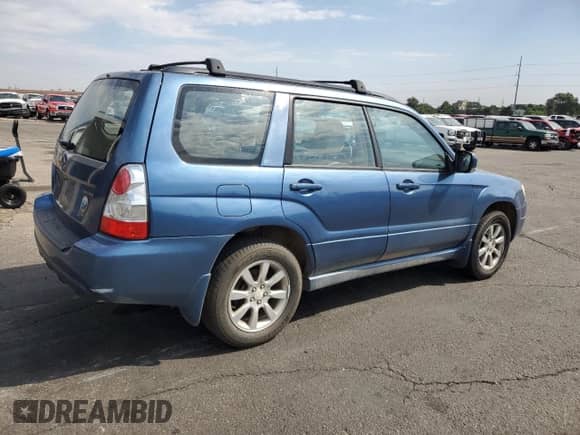 2008 Subaru Forester X with VIN JF1SG65688H731931, listed as a Copart auction lot 70293725 with 176,210 mi miles and Clean title. Bid and sale history available at DreamBid. Image 3.