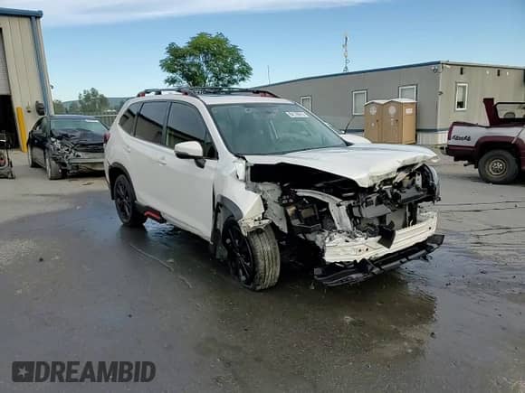 2019 Subaru Forester Special Sports z VIN JF2SKAKC0KH562437, wystawiony jako Copart lot #84178615 z przebiegiem Nie podano mil oraz Szkoda całkowita • Salvage title. Historia ofert i sprzedaży dostępna na DreamBid. Obrazek 15.