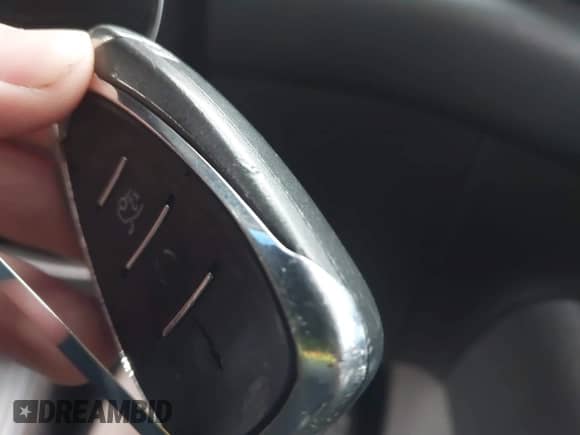 2018 Chevrolet Malibu LT z VIN 1G1ZD5ST3JF152636, wystawiony jako IAAI lot #43525579 z przebiegiem 135 976 mil mil oraz . Historia ofert i sprzedaży dostępna na DreamBid. Obrazek 11.