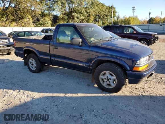 2000 Chevrolet S-10 LS с VIN 1GCDT14W3YK169863, выставлен на аукционе Copart как лот 75831234 с пробегом 57 406 миль миль и Чистый • Clean title. История ставок и продаж доступна на DreamBid. Изображение 4.