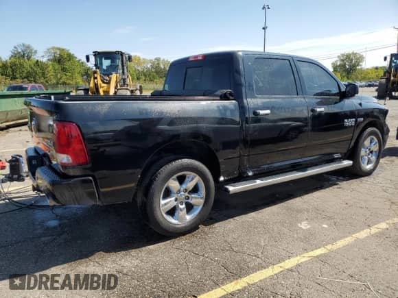 2017 Ram 1500 Big Horn z VIN 3C6RR7LT9HG746764, wystawiony jako Copart lot #70769095 z przebiegiem 164 955 mil mil oraz Czysty tytuł • Clean title. Historia ofert i sprzedaży dostępna na DreamBid. Obrazek 3.