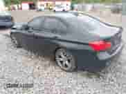 2014 BMW 3 Series 335i xDrive z VIN WBA3B9G55ENR91961, wystawiony jako IAAI lot #42255781 z przebiegiem 42 050 mil mil oraz . Historia ofert i sprzedaży dostępna na DreamBid. Obrazek 3.