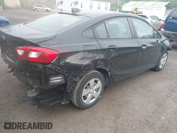 2018 Chevrolet Cruze LS с VIN 1G1BC5SM1J7104818, выставлен на аукционе IAAI как лот 43280118 с пробегом 88 202 миль миль и . История ставок и продаж доступна на DreamBid. Изображение 4.
