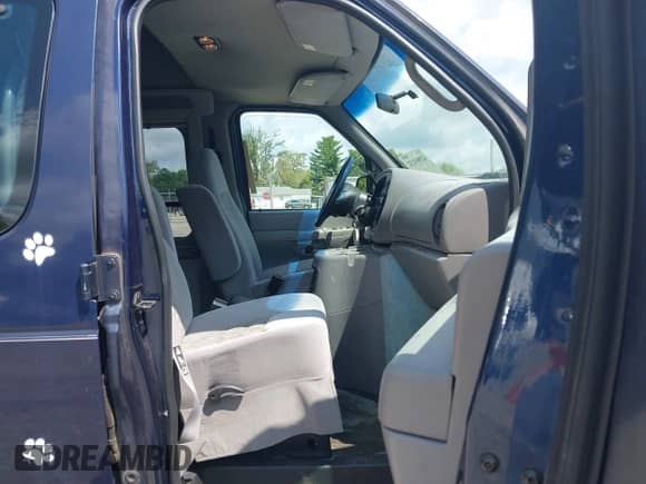 2002 Ford Econoline Cargo Recreational with VIN 1FDRE14W62HB28451, listed as a IAAI auction lot 42984132 with 99,232 mi miles and . Bid and sale history available at DreamBid. Image 5.