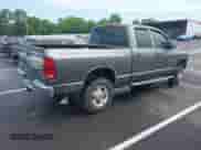 2006 Dodge 3500 ST z VIN 3D7LX38C06G143095, wystawiony jako IAAI lot #42366551 z przebiegiem 210 165 mil mil oraz . Historia ofert i sprzedaży dostępna na DreamBid. Obrazek 4.