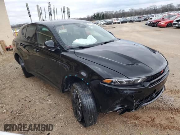 2023 Dodge Hornet GT z VIN ZACNDFAN0P3A00857, wystawiony jako Copart lot #47752865 z przebiegiem 27 244 mil mil oraz Czysty tytuł • Clean title. Historia ofert i sprzedaży dostępna na DreamBid. Obrazek 4.