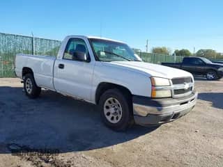 2005 Chevrolet Silverado 1500 Work Truck z VIN 1GCEC14V45Z300376, wystawiony jako IAAI lot #43491303 z przebiegiem 222 185 mil mil oraz . Historia ofert i sprzedaży dostępna na DreamBid. Obrazek 1.