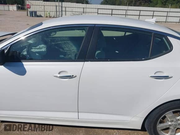 2015 Kia Optima LX с VIN KNAGM4A78F5594190, выставлен на аукционе IAAI как лот 43440317 с пробегом 159 102 миль миль и . История ставок и продаж доступна на DreamBid. Изображение 14.