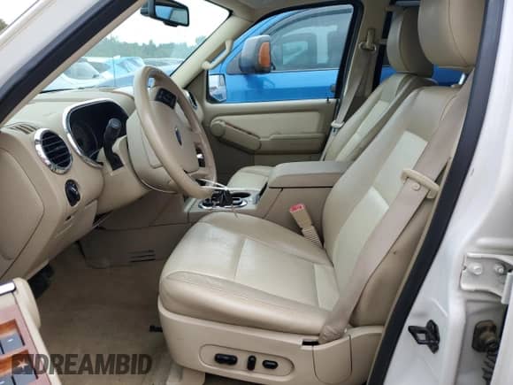 2009 Ford Explorer Eddie Bauer с VIN 1FMEU64E09UA03856, выставлен на аукционе Copart как лот 70749095 с пробегом 127 972 миль миль и Списание • Salvage title. История ставок и продаж доступна на DreamBid. Изображение 7.