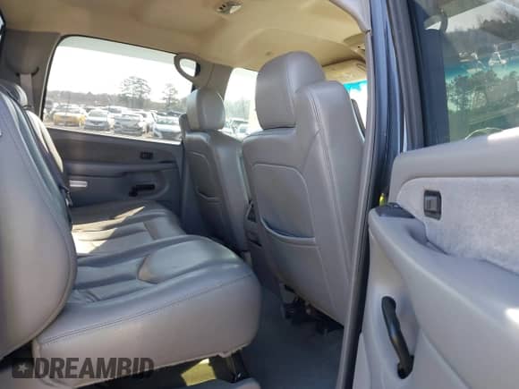 2003 Chevrolet Silverado 2500HD LS с VIN 1GCHK23U33F124708, выставлен на аукционе IAAI как лот 41613408 с пробегом Не указан миль и . История ставок и продаж доступна на DreamBid. Изображение 8.