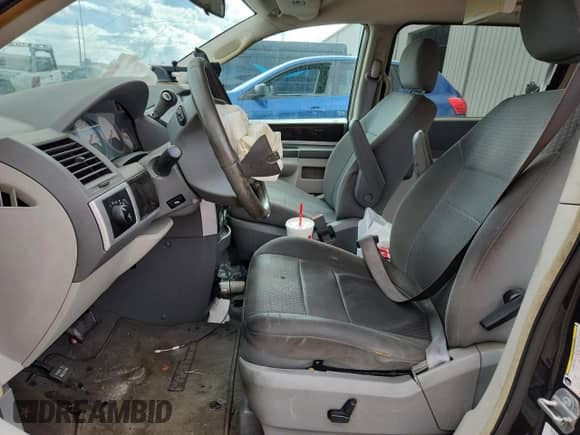 2010 Dodge Grand Caravan SXT with VIN 2D4RN5DX2AR135357, listed as a Copart auction lot 67761525 with 202,521 mi miles and Salvage title. Bid and sale history available at DreamBid. Image 7.