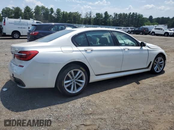 2017 BMW 7 Series ALPINA B7 xDrive with VIN WBA7F2C53HG421419, listed as a Copart auction lot 66275035 with Not provided miles and Salvage title. Bid and sale history available at DreamBid. Image 3.