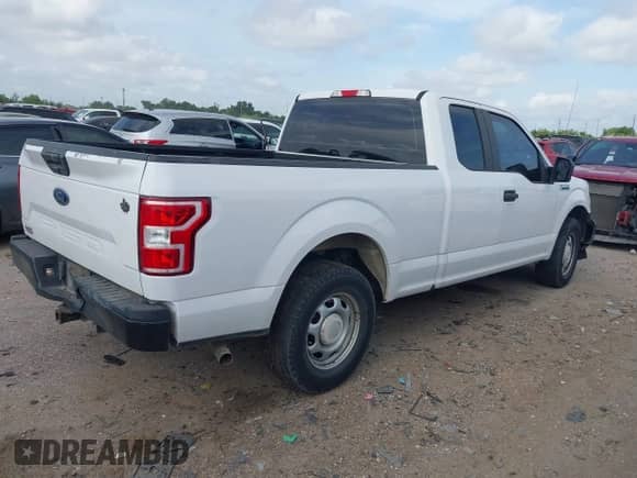 2018 Ford F-150 XL with VIN 1FTEX1CB6JKC80047, listed as a IAAI auction lot 42765467 with 83,082 mi miles and . Bid and sale history available at DreamBid. Image 4.