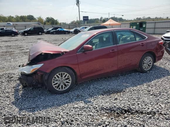 2017 Toyota Camry LE z VIN 4T1BF1FK8HU721849, wystawiony jako Copart lot #81603405 z przebiegiem 133 731 mil mil oraz Szkoda całkowita • Salvage title. Historia ofert i sprzedaży dostępna na DreamBid. Obrazek 1.
