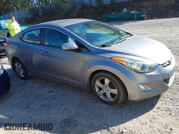 2013 Hyundai Elantra GLS z VIN KMHDH4AE0DU675062, wystawiony jako IAAI lot #43186022 z przebiegiem 146 855 mil mil oraz . Historia ofert i sprzedaży dostępna na DreamBid. Obrazek 1.