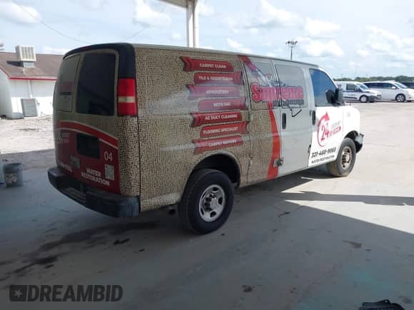 2007 Chevrolet Express Cargo with VIN 1GCGG25V971123956, listed as a IAAI auction lot 43280610 with 191,608 mi miles and . Bid and sale history available at DreamBid. Image 4.
