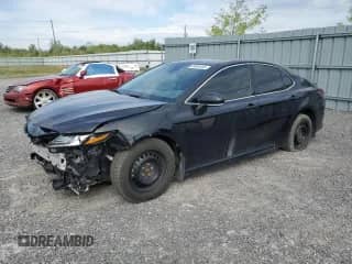 2022 Toyota Camry Hybrid XSE z VIN 4T1K31AK2NU585794, wystawiony jako Copart lot #69546465 z przebiegiem 177 138 mil mil oraz Szkoda całkowita • Salvage title. Historia ofert i sprzedaży dostępna na DreamBid. Obrazek 1.