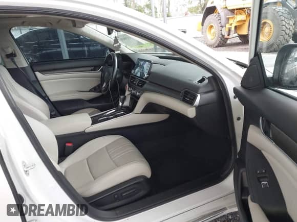 2021 Honda Accord EX-L z VIN 1HGCV1F55MA088021, wystawiony jako IAAI lot #43298036 z przebiegiem 70 039 mil mil oraz . Historia ofert i sprzedaży dostępna na DreamBid. Obrazek 5.