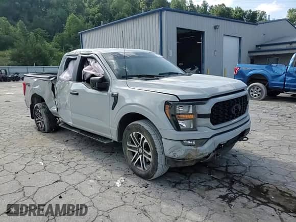 2023 Ford F-150 XL with VIN 1FTFX1E53PKE07695, listed as a Copart auction lot 70125775 with 25,247 mi miles and Salvage title. Bid and sale history available at DreamBid. Image 13.