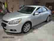 2015 Chevrolet Malibu LT z VIN 1G11D5SL0FF132462, wystawiony jako IAAI lot #43274706 z przebiegiem 94 990 mil mil oraz . Historia ofert i sprzedaży dostępna na DreamBid. Obrazek 2.