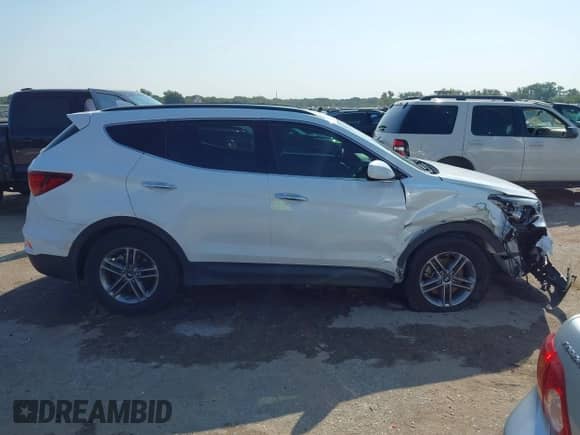 2017 Hyundai Santa Fe 2.4L с VIN 5NMZU3LBXHH027910, выставлен на аукционе IAAI как лот 43191284 с пробегом 49 796 миль миль и . История ставок и продаж доступна на DreamBid. Изображение 13.