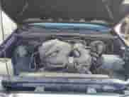 2007 Toyota Tacoma PreRunner z VIN 3TMJU62N57M041798, wystawiony jako IAAI lot #43423609 z przebiegiem 266 794 mil mil oraz . Historia ofert i sprzedaży dostępna na DreamBid. Obrazek 10.