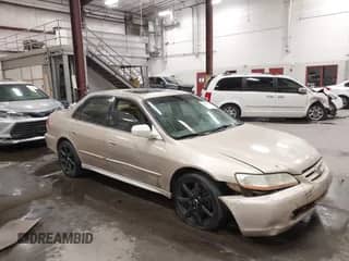 2001 Honda Accord EX с VIN 1HGCG16501A076753, выставлен на аукционе IAAI как лот 43313147 с пробегом 236 122 миль миль и . История ставок и продаж доступна на DreamBid. Изображение 1.