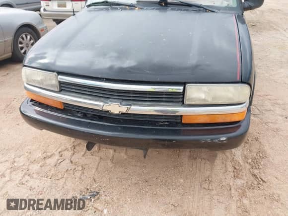 2000 Chevrolet S-10 LS with VIN 1GCCS195XY8241217, listed as a IAAI auction lot 42817231 with 157,044 mi miles and . Bid and sale history available at DreamBid. Image 12.