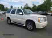 2004 Cadillac Escalade z VIN 1GYEK63N44R299076, wystawiony jako Copart lot #68889325 z przebiegiem Nie podano mil oraz Szkoda całkowita • Salvage title. Historia ofert i sprzedaży dostępna na DreamBid. Obrazek 4.