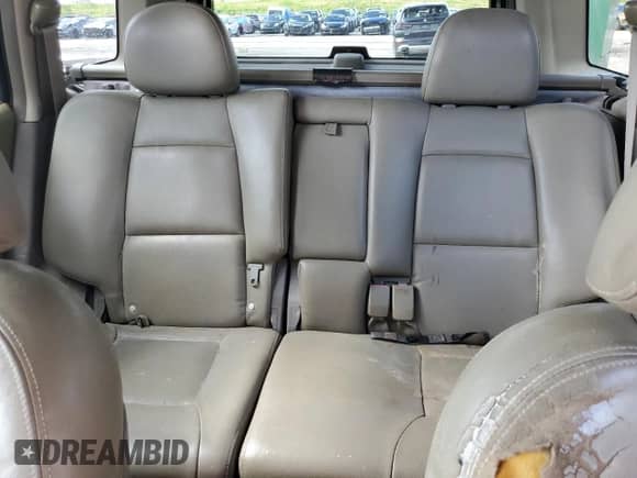 2004 Hyundai Santa Fe GLS с VIN KM8SC13E34U813355, выставлен на аукционе Copart как лот 79110914 с пробегом 113 335 миль миль и На запчасти • Non repairable. История ставок и продаж доступна на DreamBid. Изображение 10.