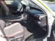 2018 Lexus IS 300 z VIN JTHC81D22J5032765, wystawiony jako IAAI lot #42584241 z przebiegiem 58 862 mil mil oraz . Historia ofert i sprzedaży dostępna na DreamBid. Obrazek 5.