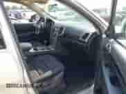 2011 Jeep Grand Cherokee Laredo z VIN 1J4RR4GG4BC586012, wystawiony jako IAAI lot #42973094 z przebiegiem 177 559 mil mil oraz . Historia ofert i sprzedaży dostępna na DreamBid. Obrazek 5.