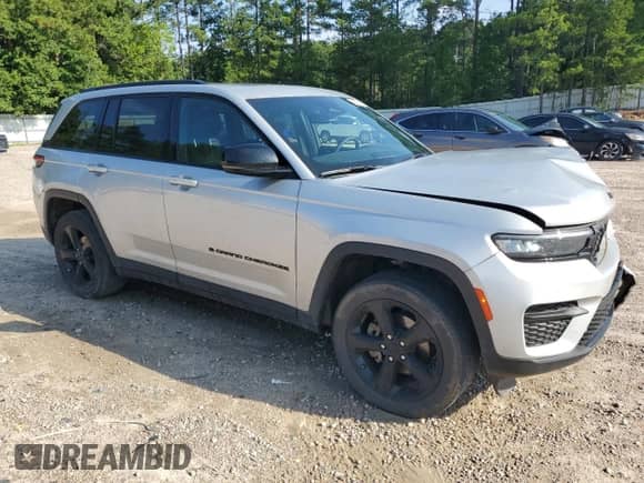 2023 Jeep Grand Cherokee Altitude z VIN 1C4RJHAG0PC593480, wystawiony jako Copart lot #62899745 z przebiegiem 33 715 mil mil oraz Szkoda całkowita • Salvage title. Historia ofert i sprzedaży dostępna na DreamBid. Obrazek 4.