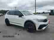 2023 Volkswagen Tiguan SE R-Line Black с VIN 3VVCB7AX6PM118946, выставлен на аукционе Copart как лот 67581365 с пробегом 22 525 миль миль и Списание • Salvage title. История ставок и продаж доступна на DreamBid. Изображение 4.