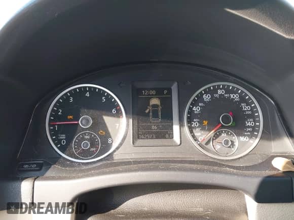 2014 Volkswagen Tiguan SEL with VIN WVGAV3AX2EW554773, listed as a IAAI auction lot 42547252 with 162,573 mi miles and . Bid and sale history available at DreamBid. Image 7.