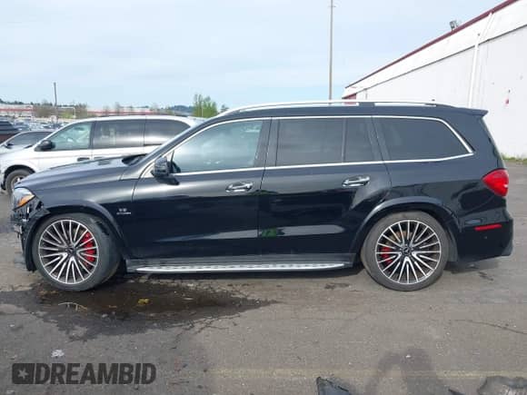 2017 Mercedes-Benz GLS 63 AMG with VIN 4JGDF7FE2HA755731, listed as a IAAI auction lot 42008956 with 103,872 mi miles and . Bid and sale history available at DreamBid. Image 15.