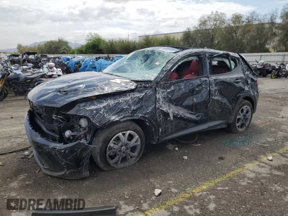 2023 Dodge Hornet GT Plus с VIN ZACNDFBN7P3A06394, выставлен на аукционе Copart как лот 55707215 с пробегом 10 746 миль миль и Списание • Salvage title. История ставок и продаж доступна на DreamBid. Изображение 1.