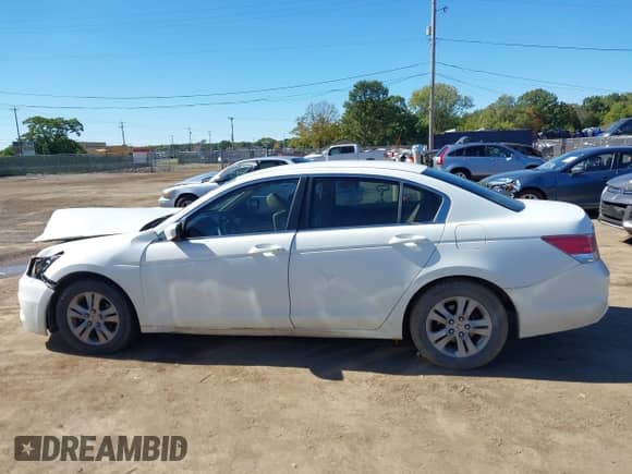 2011 Honda Accord SE z VIN 1HGCP2F6XBA088635, wystawiony jako IAAI lot #43404679 z przebiegiem 148 513 mil mil oraz . Historia ofert i sprzedaży dostępna na DreamBid. Obrazek 15.