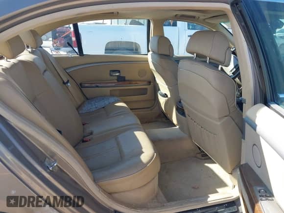 2003 BMW 7 Series 745Li с VIN WBAGN63493DR14954, выставлен на аукционе IAAI как лот 42219740 с пробегом 98 342 миль миль и . История ставок и продаж доступна на DreamBid. Изображение 8.