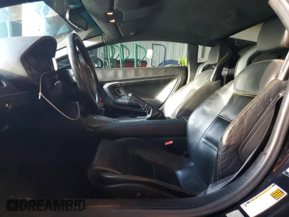 2005 Lamborghini Gallardo с VIN ZHWGU11S65LA02165, выставлен на аукционе Copart как лот 48230615 с пробегом 42 121 миль миль и Списание • Salvage title. История ставок и продаж доступна на DreamBid. Изображение 7.