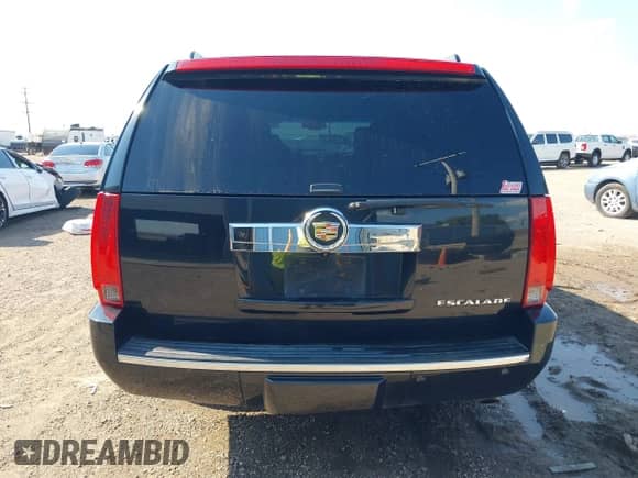 2013 Cadillac Escalade ESV Luxury с VIN 1GYS4HEF0DR106968, выставлен на аукционе IAAI как лот 42965154 с пробегом 165 276 миль миль и . История ставок и продаж доступна на DreamBid. Изображение 16.