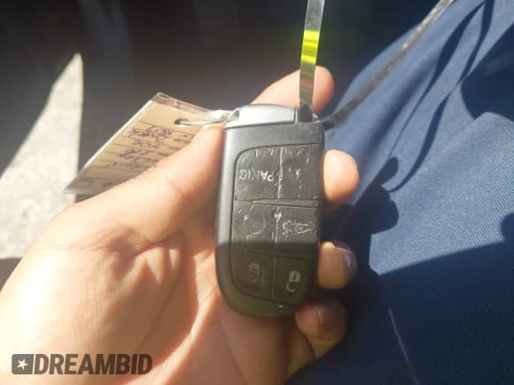 2018 Chrysler 300 S с VIN 2C3CCABG9JH214507, выставлен на аукционе IAAI как лот 42291761 с пробегом 160 737 миль миль и . История ставок и продаж доступна на DreamBid. Изображение 11.