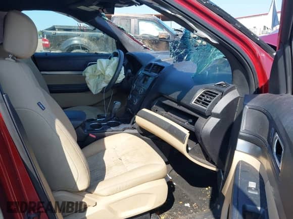 2017 Ford Explorer z VIN 1FM5K7B80HGD49184, wystawiony jako IAAI lot #43182304 z przebiegiem 150 708 mil mil oraz . Historia ofert i sprzedaży dostępna na DreamBid. Obrazek 5.