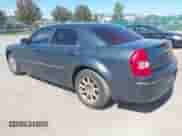 2008 Chrysler 300 Touring с VIN 2C3LA53G48H260431, выставлен на аукционе IAAI как лот 43222407 с пробегом 231 942 миль миль и . История ставок и продаж доступна на DreamBid. Изображение 3.