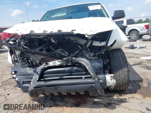 2013 Toyota Tundra z VIN 5TFRU5F14DX029880, wystawiony jako IAAI lot #43081536 z przebiegiem 198 758 mil mil oraz . Historia ofert i sprzedaży dostępna na DreamBid. Obrazek 6.